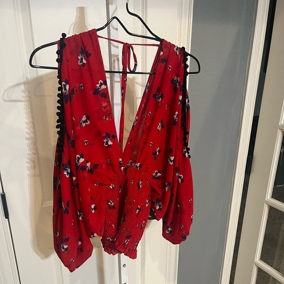 Misa Los Angeles Tops - Misa Los Angeles Split Sleeve Floral Smocked Top Size XS